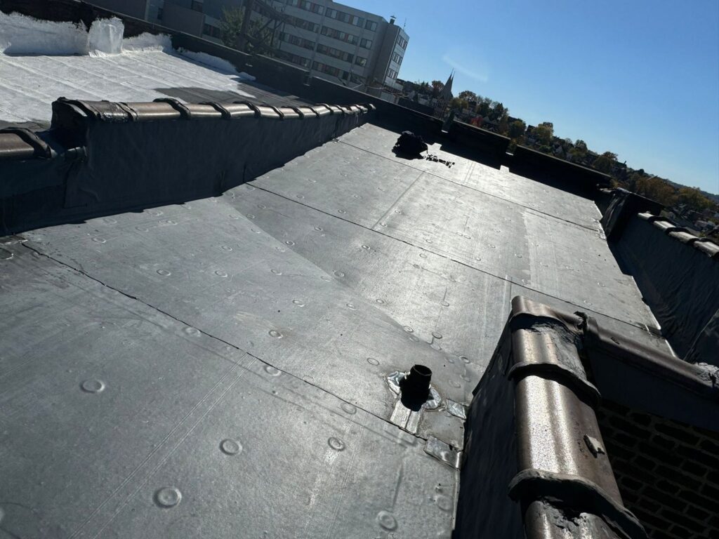 New EPDM rubber roof installed on a Pittsburgh home
